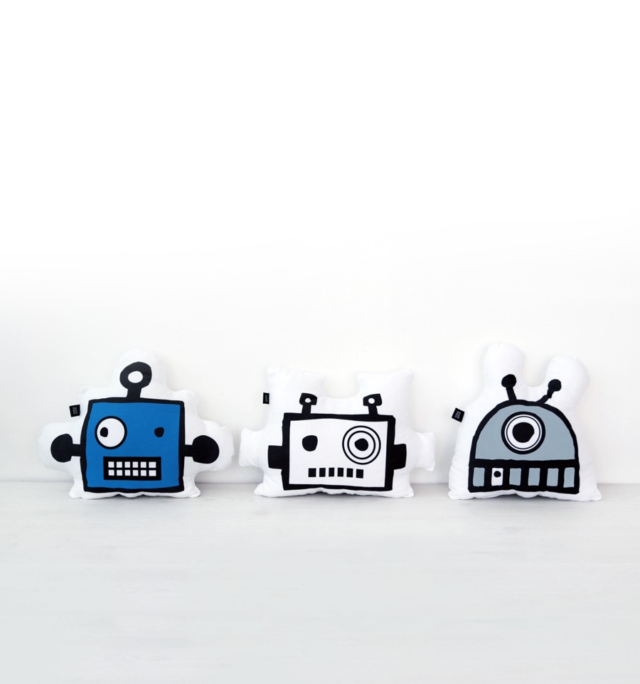 robot-cushion-mask-white (1)