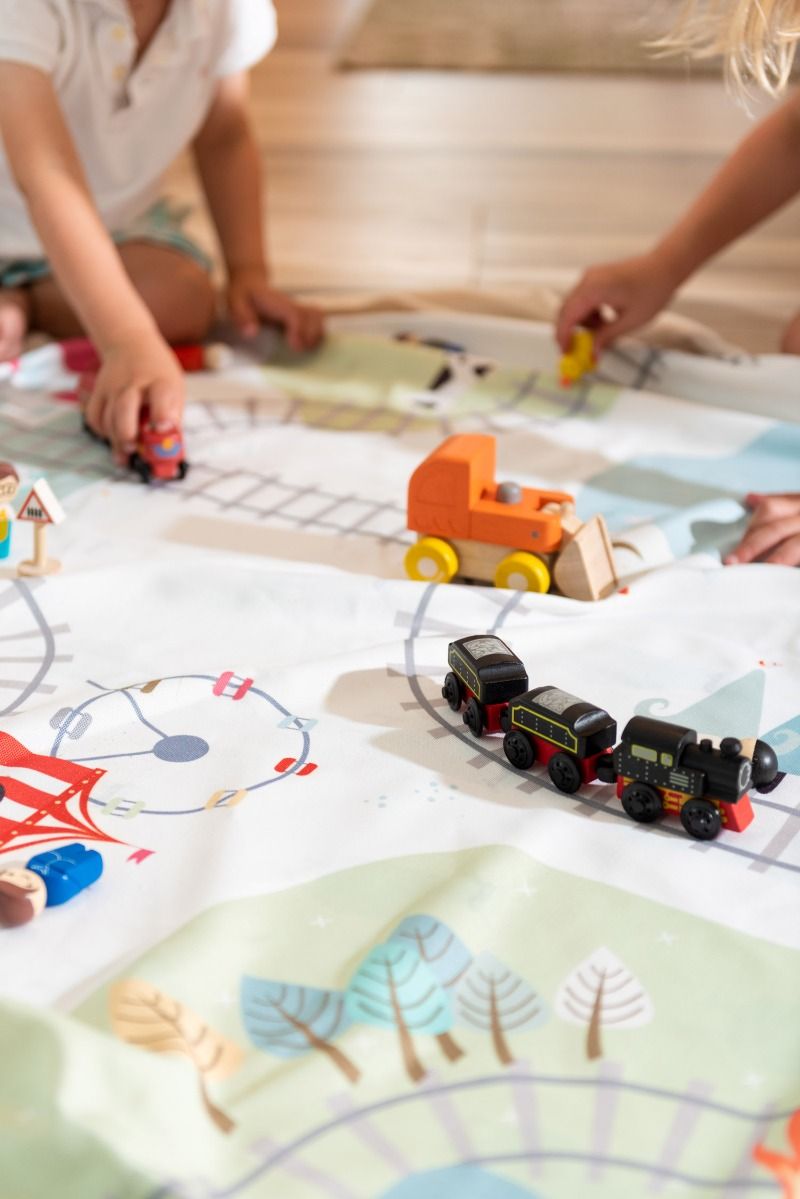 play_go_train-kids-detail
